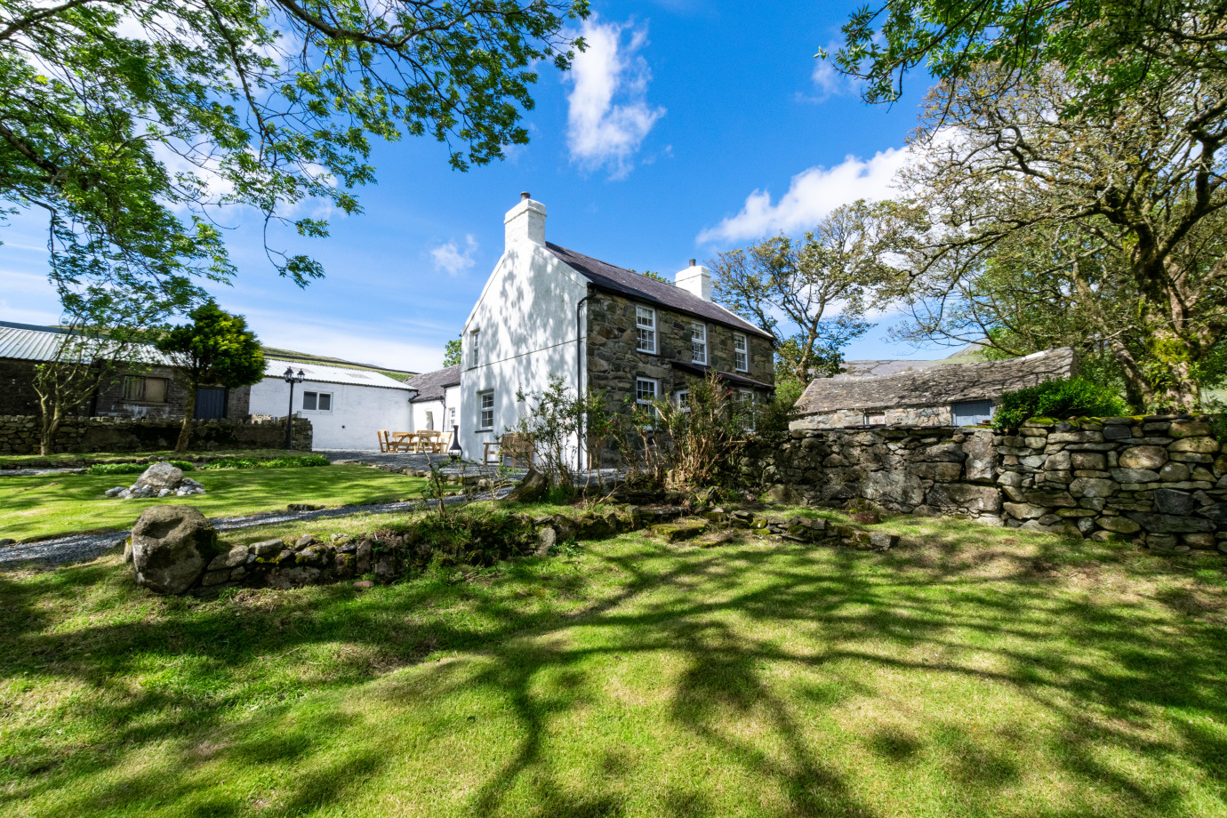 Maes y Llan (BOW132) Best of Wales